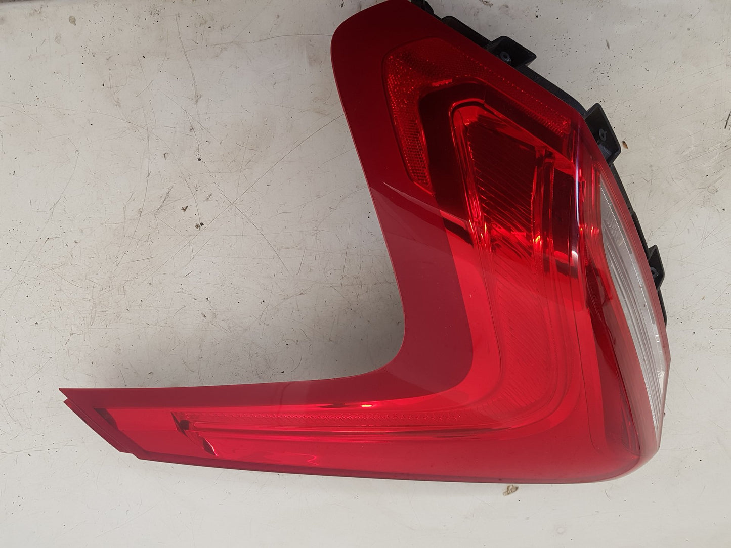 2012 - 2015 Volvo V40  Hatchback Right Taillight 31395845