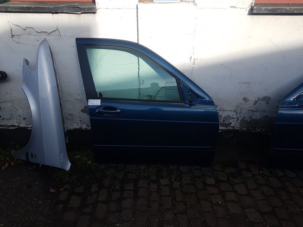 2006 - 2009 Saab 9-5  Estate DOOR - BARE (FRONT DRIVER SIDE) BLUE 300