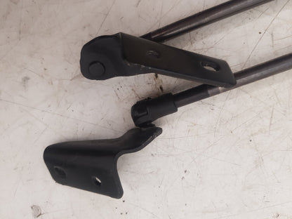 2005 - 2010 Volvo XC90  Estate TAILGATE STRUTS/RAMS - PAIR 30634580