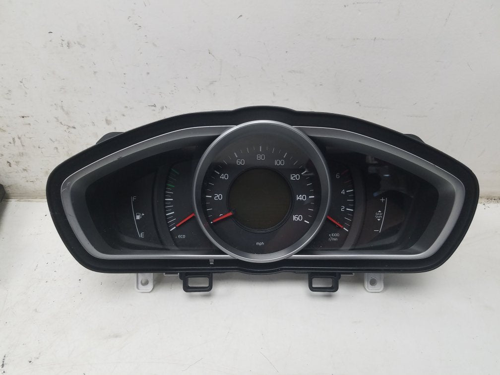 2012 - 2016 Volvo V40  Hatchback Instrument Cluster 31314484