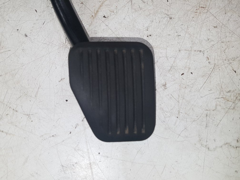 2006 - 2012 Volvo C70  Convertible Clutch Pedal 30760724