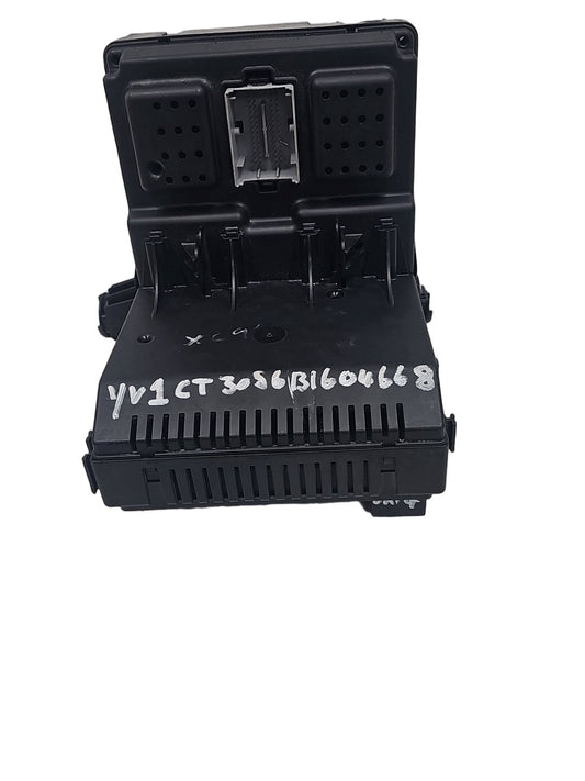 2000 - 2007 Volvo XC70  Estate CENTRAL ELECTRONIC MODULE (CEM) 30765646