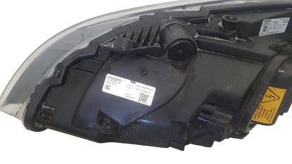 2015 Volvo V40  Hatchback Right Headlight 31420010