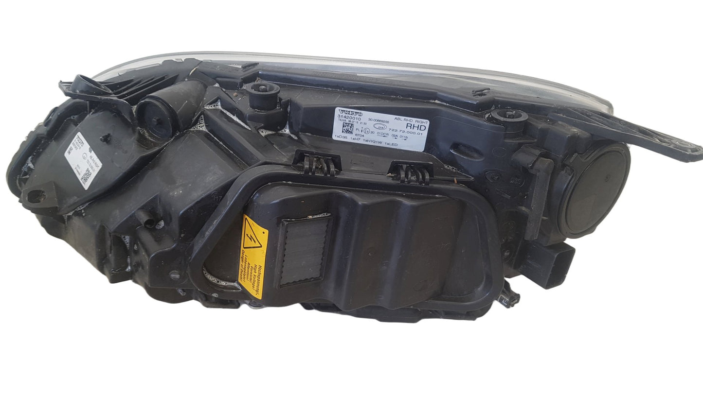 2015 Volvo V40  Hatchback Right Headlight 31420010