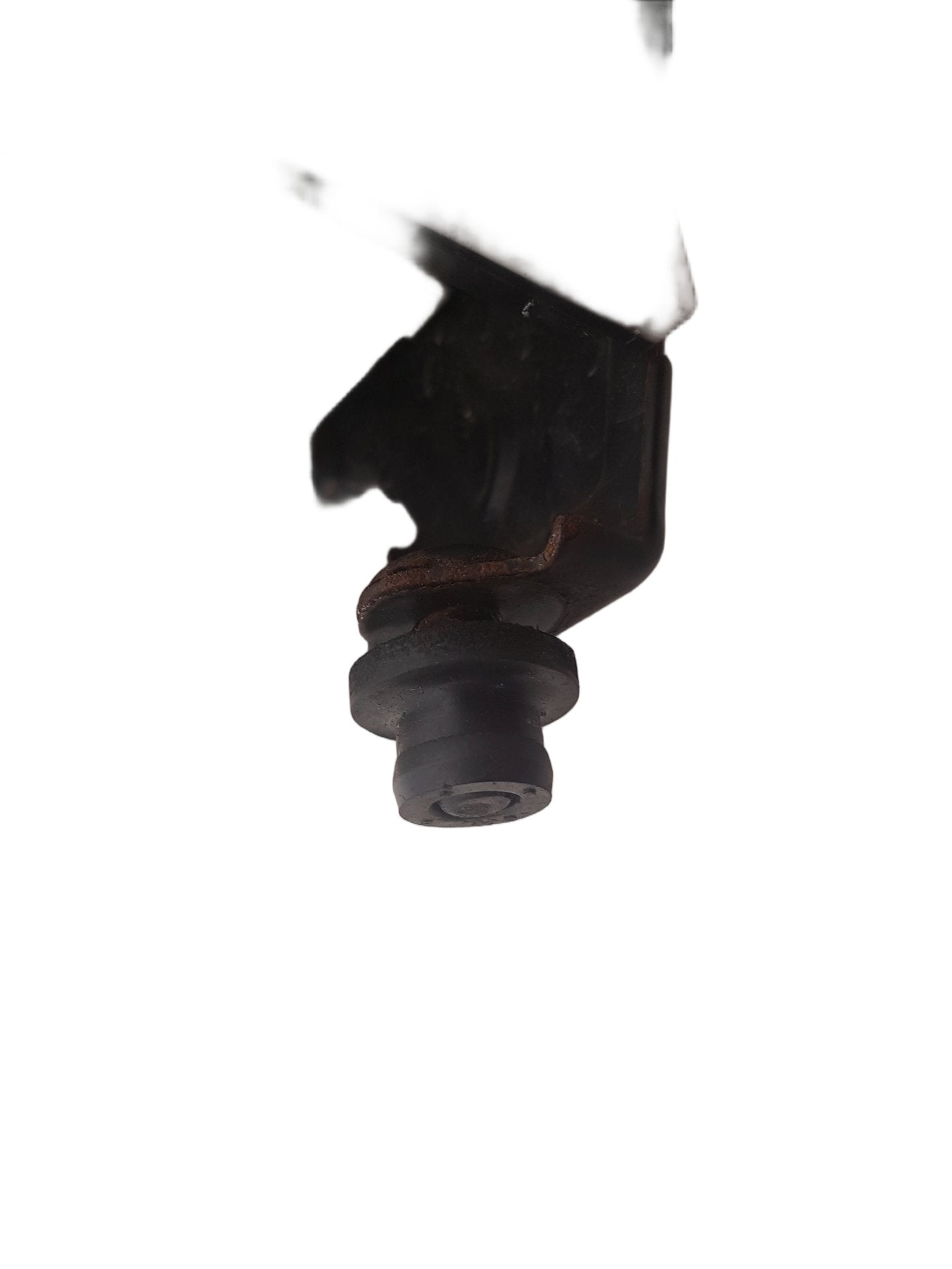 2001 - 2004 Volvo V40  Estate BRAKE FLUID RESERVOIR AND MASTER CYLINDER 8602362