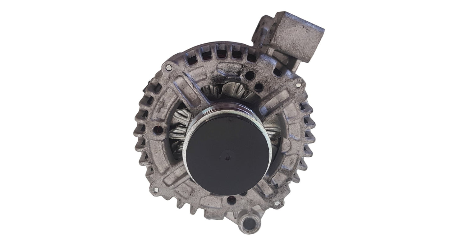 VOLVO V50  ALTERNATOR 30773111 2008