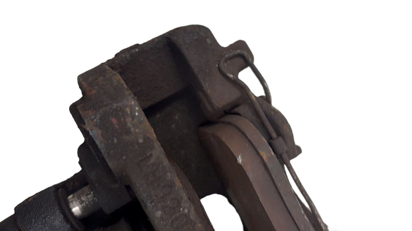 2009 Volvo XC90  Estate Right Front Caliper 8602858-6