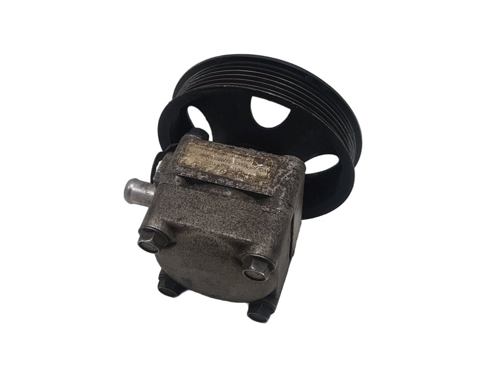1999 - 2000 Volvo V70   Power Steering Pump 8251734