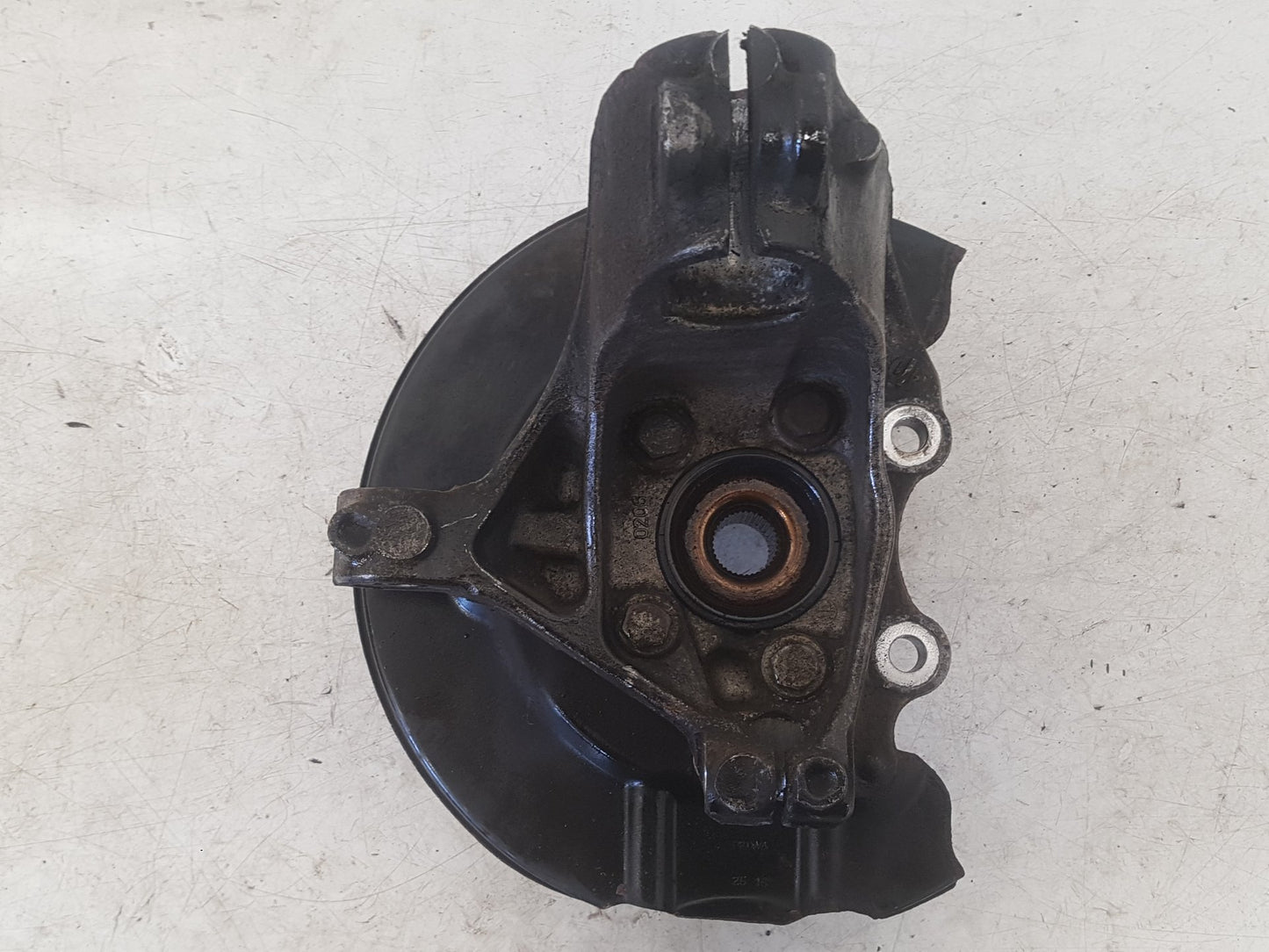 2013-2016 Volvo V40 III 525 Left Front Hub Assembly 31387650 VRAC Grade A