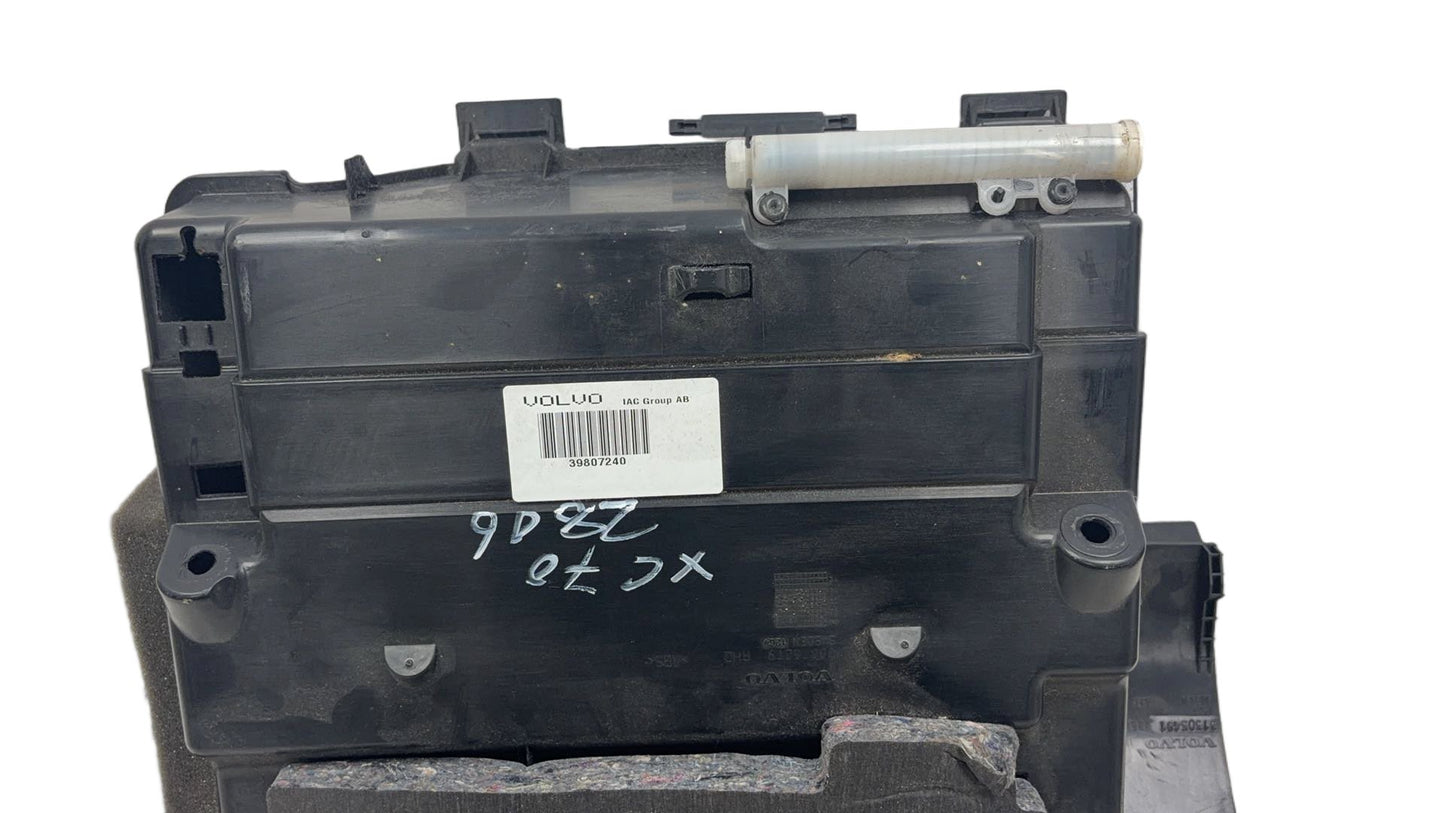 2008 - 2016 Volvo XC70 III 136 Station Wagon Glove Box 30676279