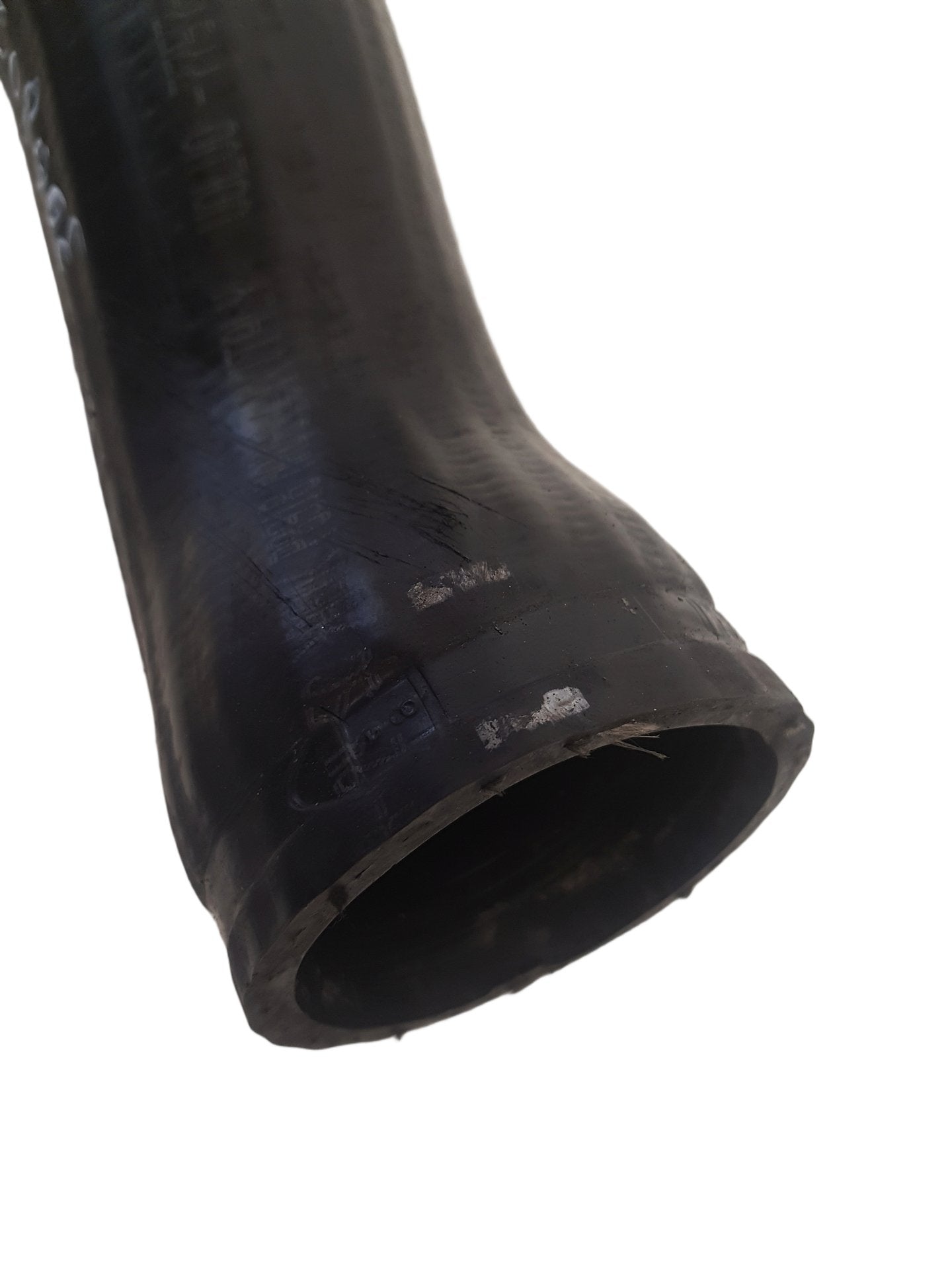 2000 - 2007 Volvo V70 II 285 Estate INTERCOOLER PIPE / BOOST HOSE 30680218