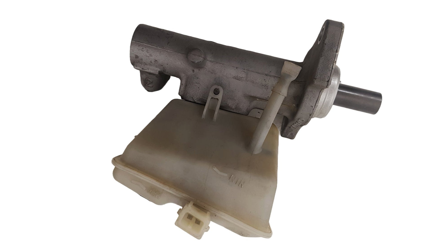 2000 - 2007 Volvo V70 II 285 Estate Brake Master Cylinder 8646008