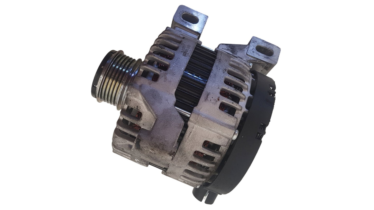 VOLVO V50  ALTERNATOR 30773111 2008