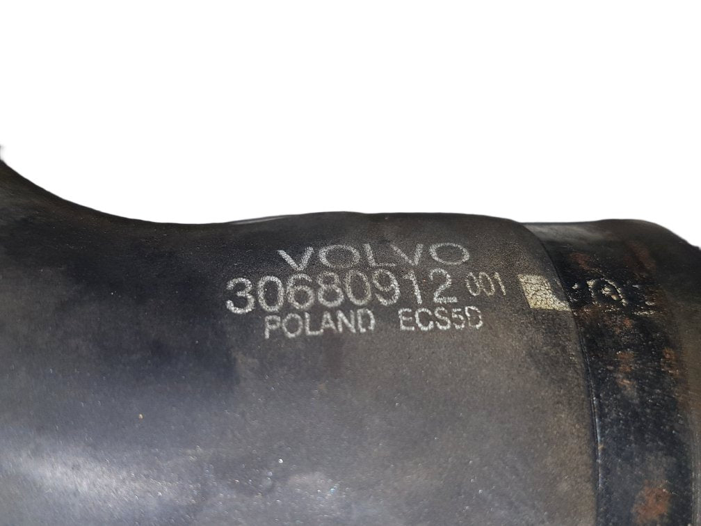 2003 - 2007 Volvo V70  Estate RADIATOR HOSE 30680912