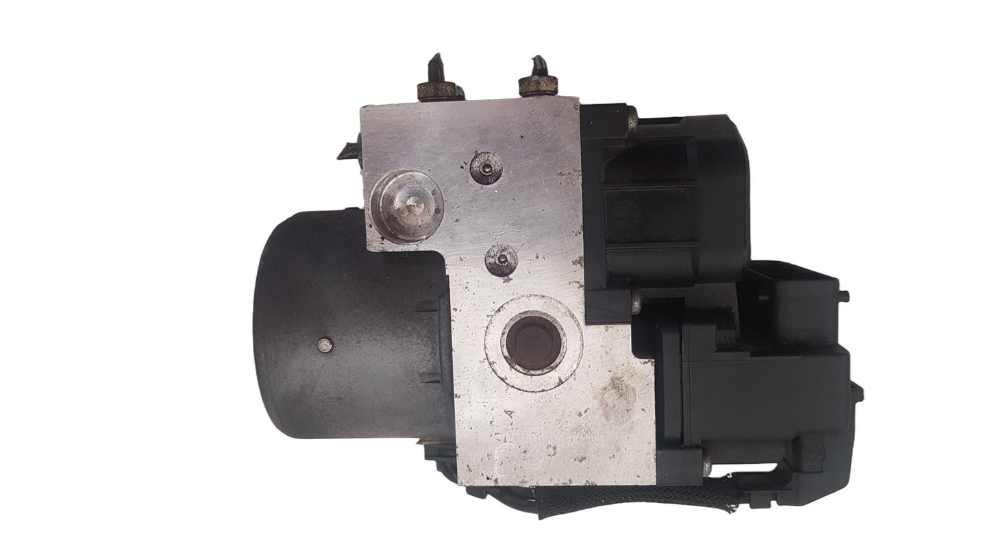 2001 Volvo S40  Saloon ABS Pump 30857585
