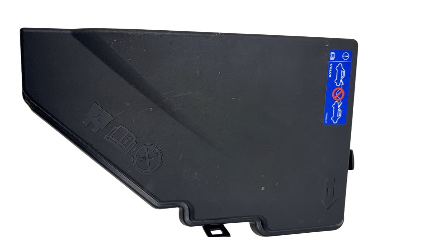 2017 - 2025 Volvo V90 235, 236 Estate Fuse Box Lid 31398001