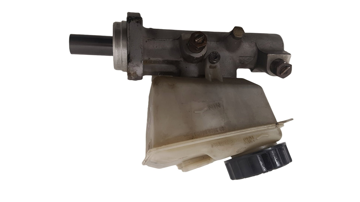 2000 - 2007 Volvo V70 II 285 Estate Brake Master Cylinder 8646008