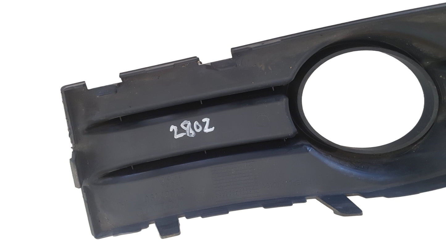 2007 - 2012 Volvo C30 533 Hatchback Right Fog Light Cover 30657196