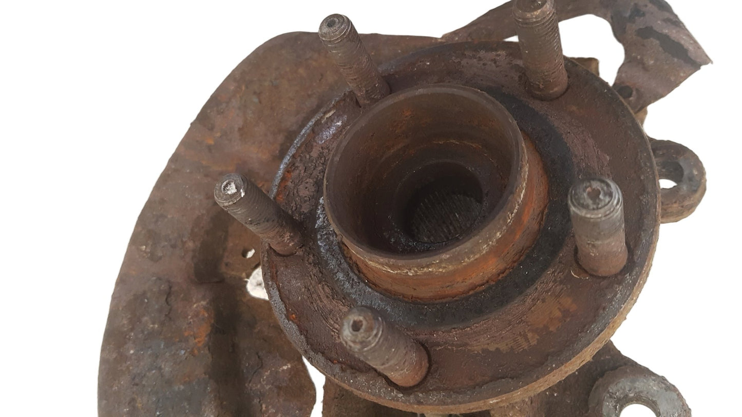 2006 - 2010 Volvo V50  Estate Left Front Hub Assembly 3M513K171