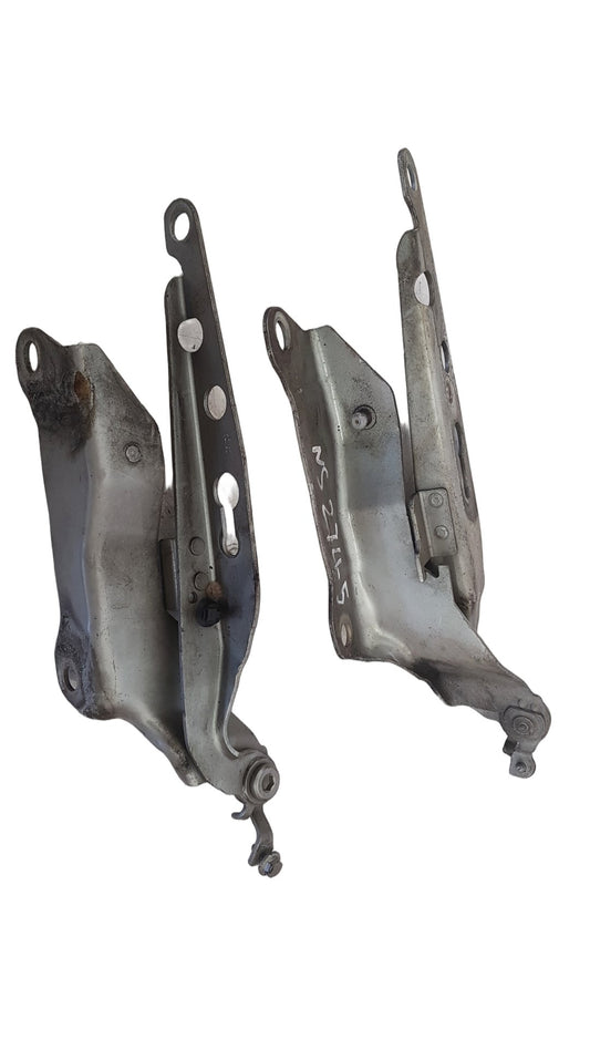 2004 Volvo XC90- Bonnet Hinges (Pair)