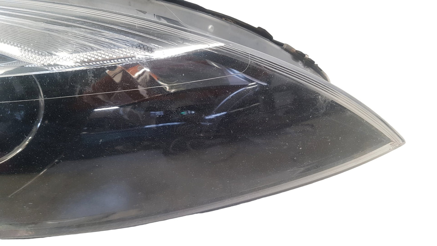 2015 Volvo V40  Hatchback Right Headlight 31420010