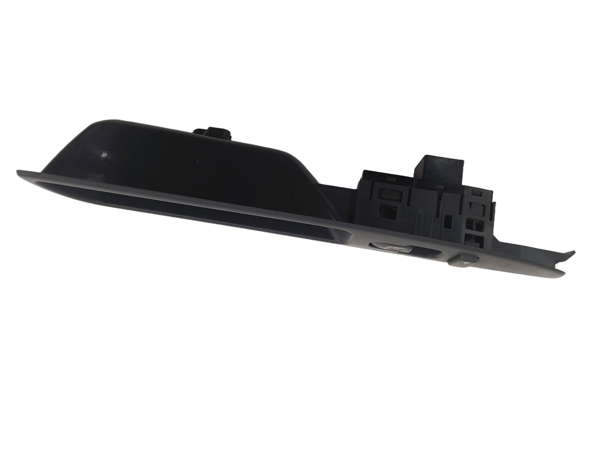 2001-2004 Volvo S40 V40 Left Front Window Switch 30638704