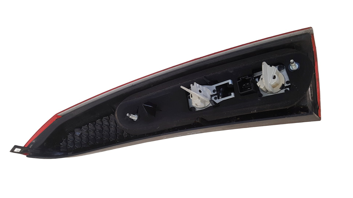 2003 - 2007 Volvo XC70 II 295 Estate Left Taillight