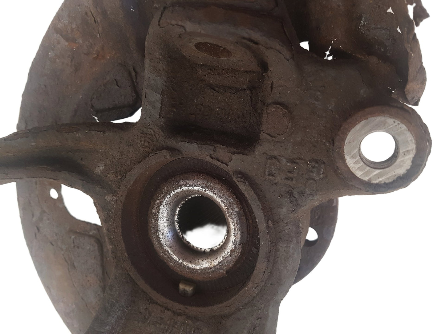 2016 Volvo V70 III 135 Estate Right Front Hub Assembly 6G913K170-A