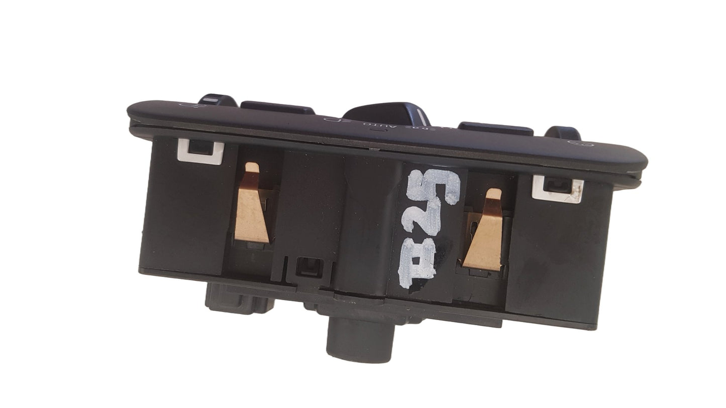 VOLVO V40 2012-2016 HEADLIGHT HEADLAMP SWITCH 30739425 12-MONTHS WARRANTY