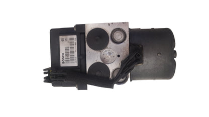 2001 Volvo S40  Saloon ABS Pump 30857585
