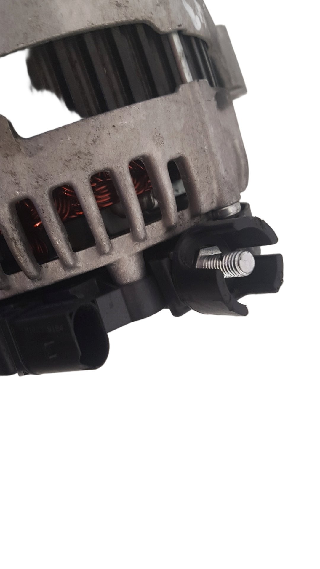 VOLVO V50  ALTERNATOR 30773111 2008