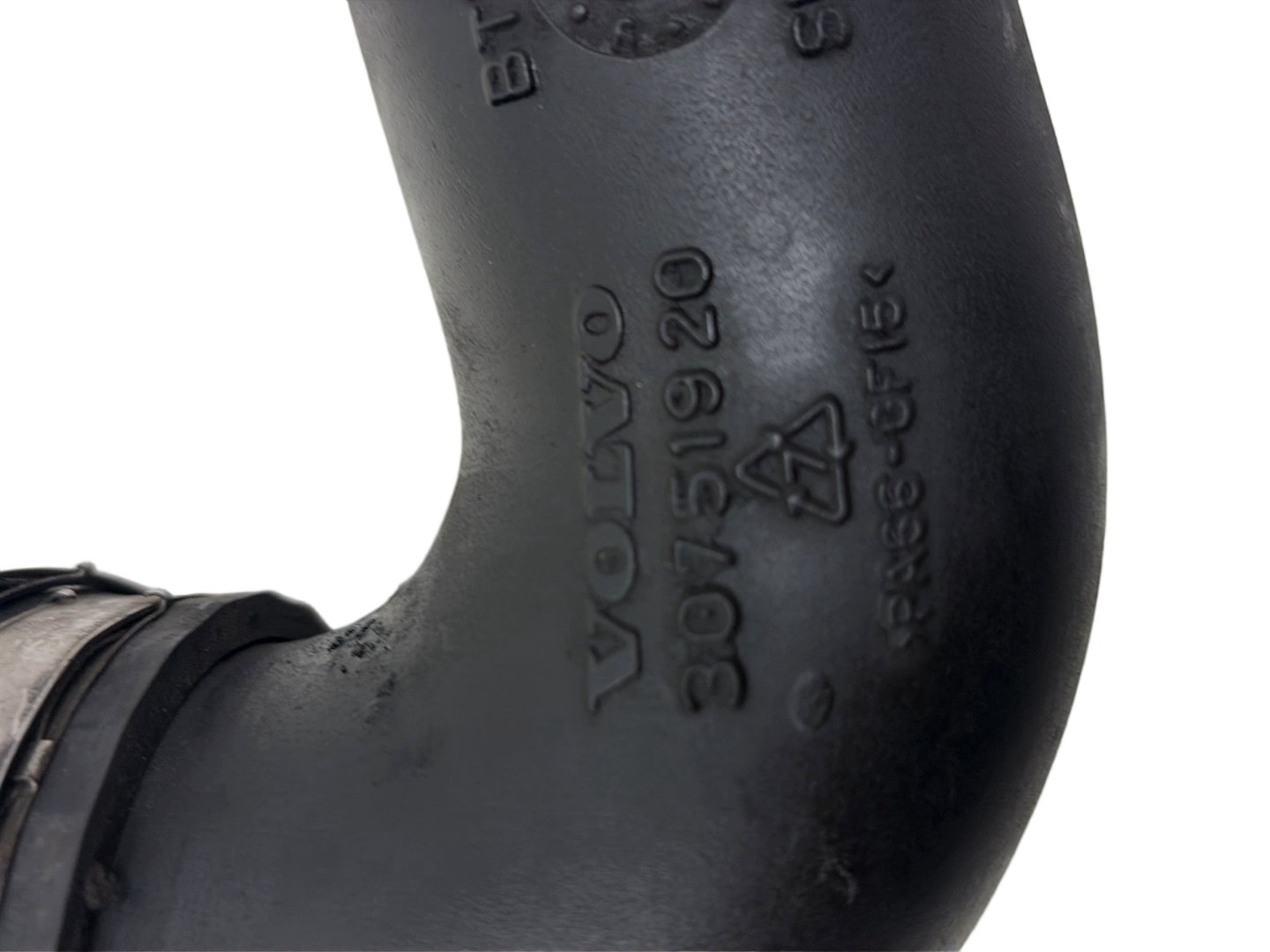 2006 - 2014 Volvo XC90 I 275 SUV Intercooler Pipe 30751920