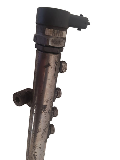 2009-2017 Volvo V60 XC60 C70 2.4 D5 Fuel Rail & Sensor 0445215025 30777759
