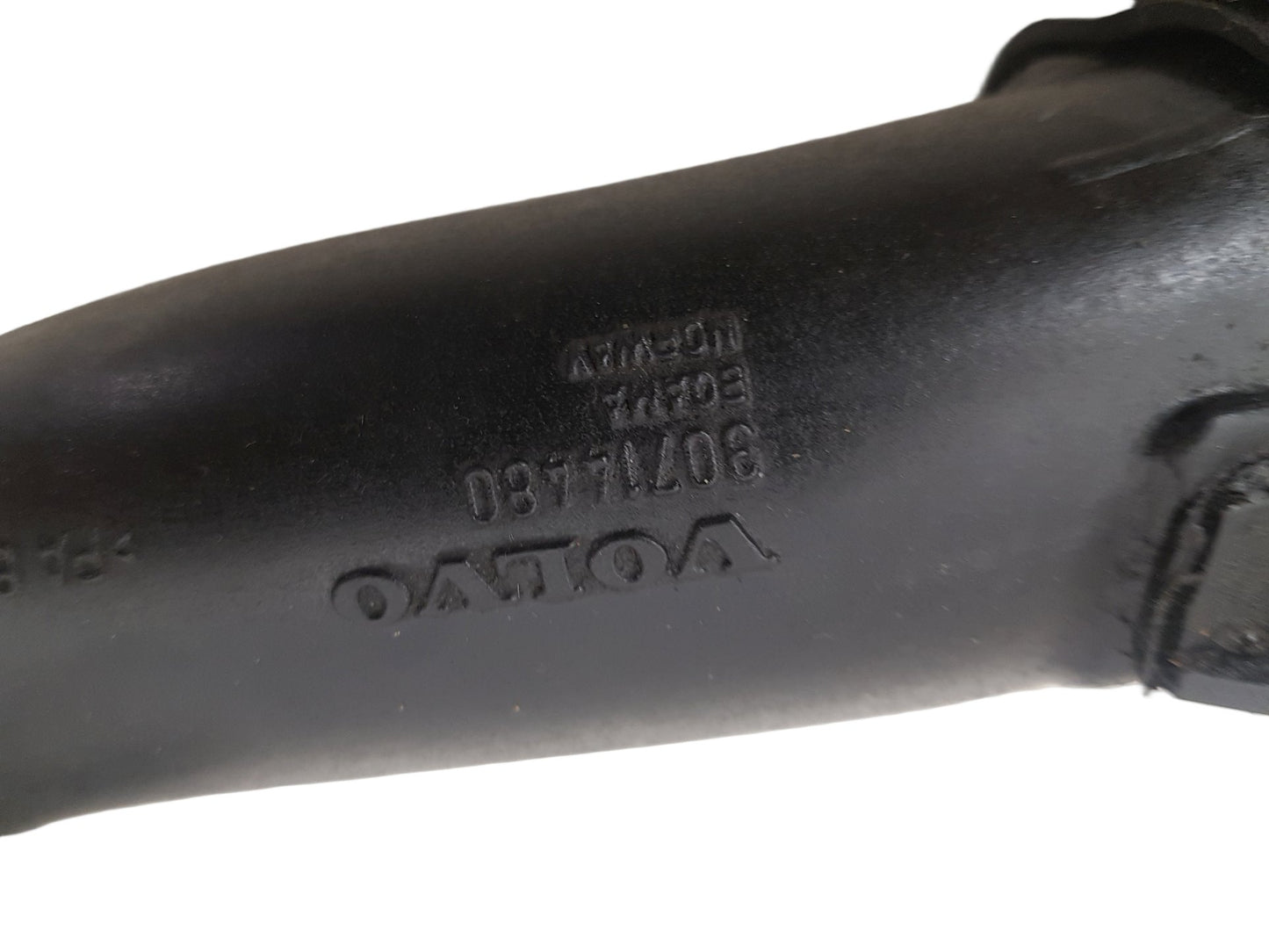 Volvo V40 V40 V60 S60 2.0 D 4CYL INTAKE PIPE 2015-2020 30714480 12M Warranty