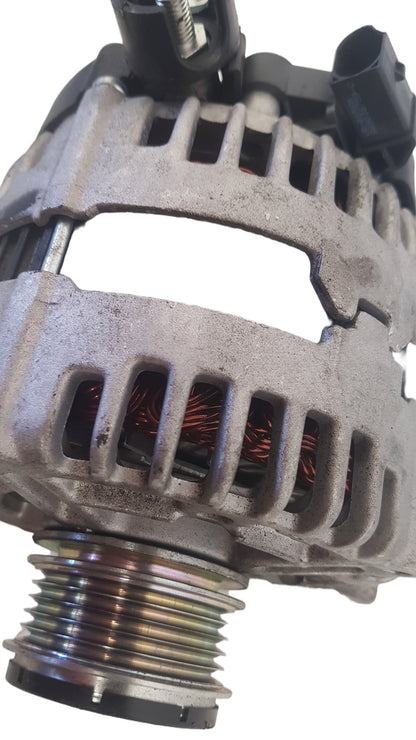 VOLVO V50  ALTERNATOR 30773111 2008