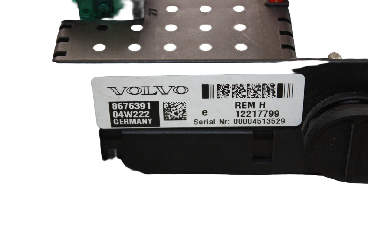 2003-2014 Volvo XC90 Rear Electronic Module REM 8676391