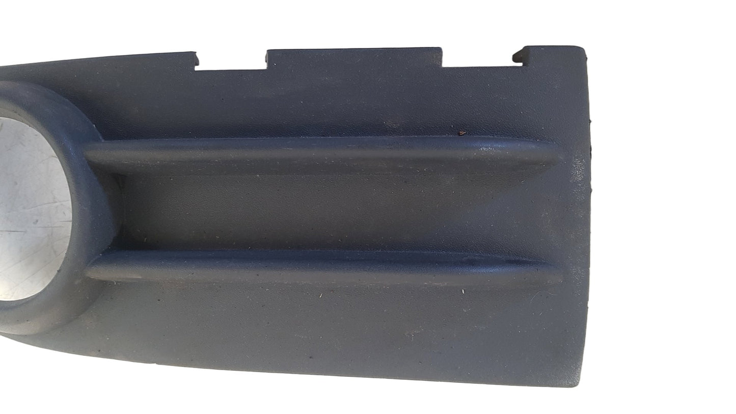 2007 - 2012 Volvo C30 533 Hatchback Right Fog Light Cover 30657196