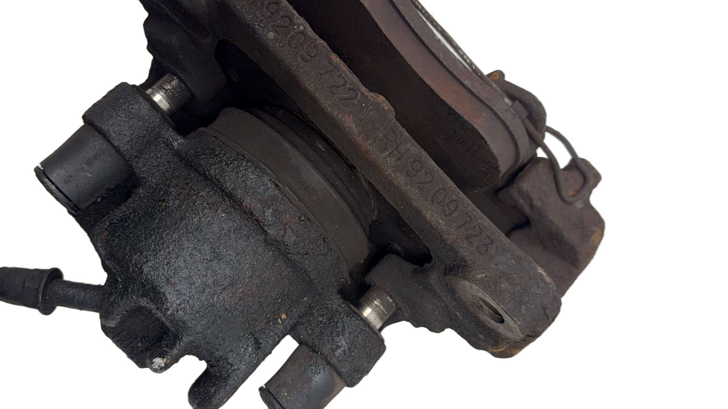 2009 Volvo XC90  Estate Right Front Caliper 8602858-6
