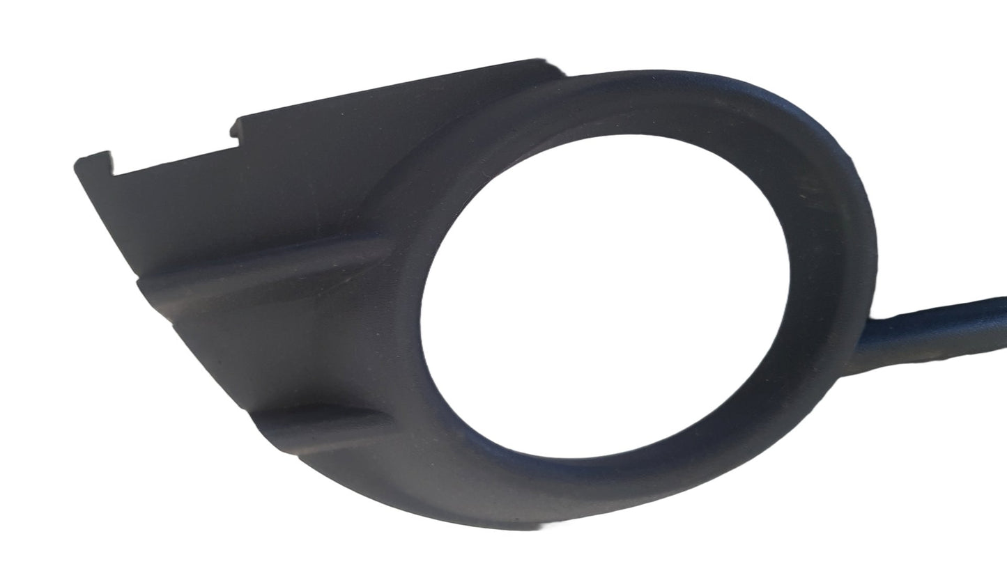 2007 - 2012 Volvo C30 533 Hatchback Right Fog Light Cover 30657196