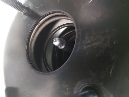 2015 - 2019 Volvo V40 Cross Country  Hatchback Brake Booster 31381635