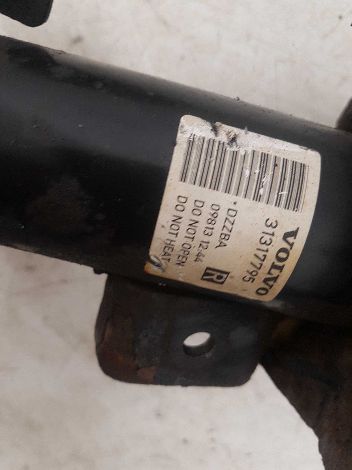 2008 - 2016 Volvo V70  Estate Right Front Shock Absorber 31317795