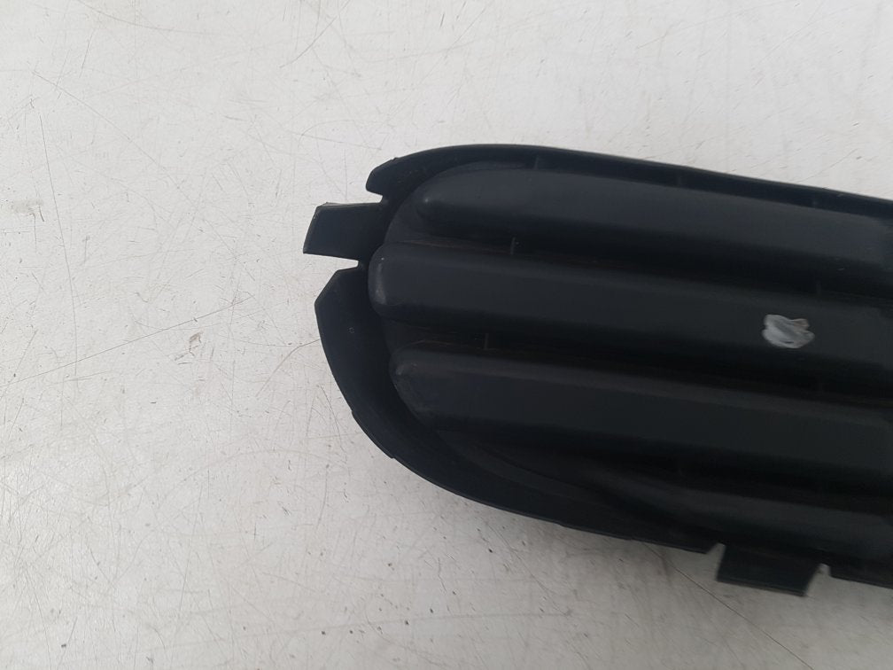 2004 - 2010 Volvo V50   Estate Left Fog Light Cover 30657009