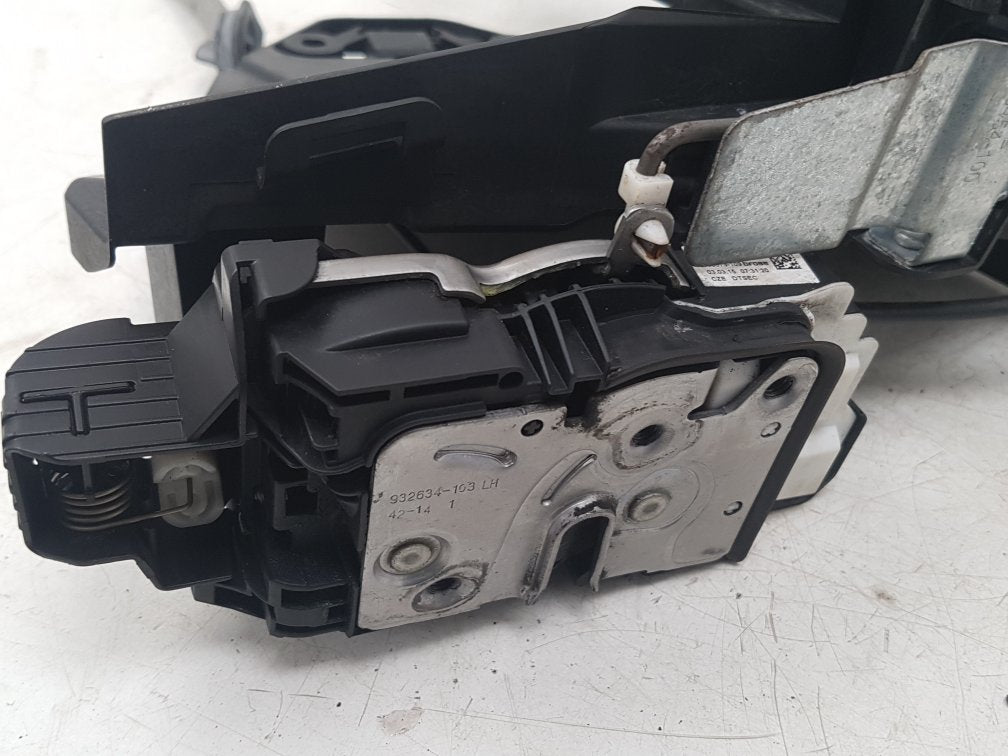 2012 - 2016 Volvo V40 Cross Country  Hatchback Left Front Door Lock Actuator 31440391