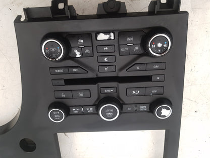 2010 - 2012 Saab 9-5  Saloon RADIO AND HEATER DISPLAY UNIT