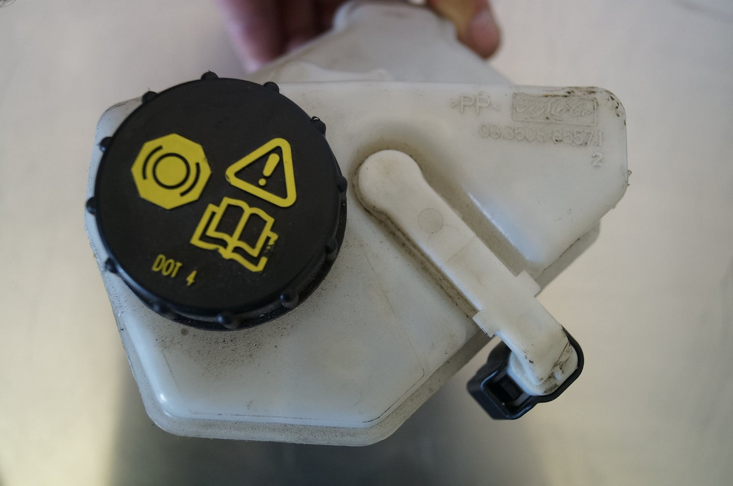 2012 Volvo V60   Brake Master Cylinder 36010082