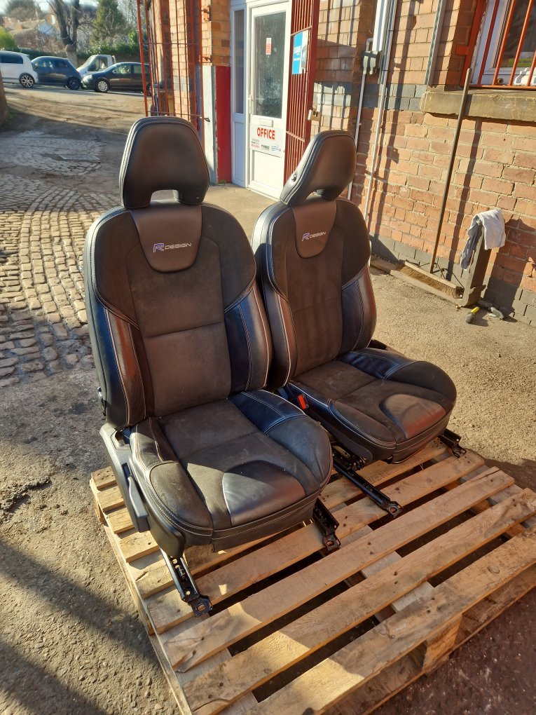 2012 - 2017 Volvo V40  Hatchback Seats Set