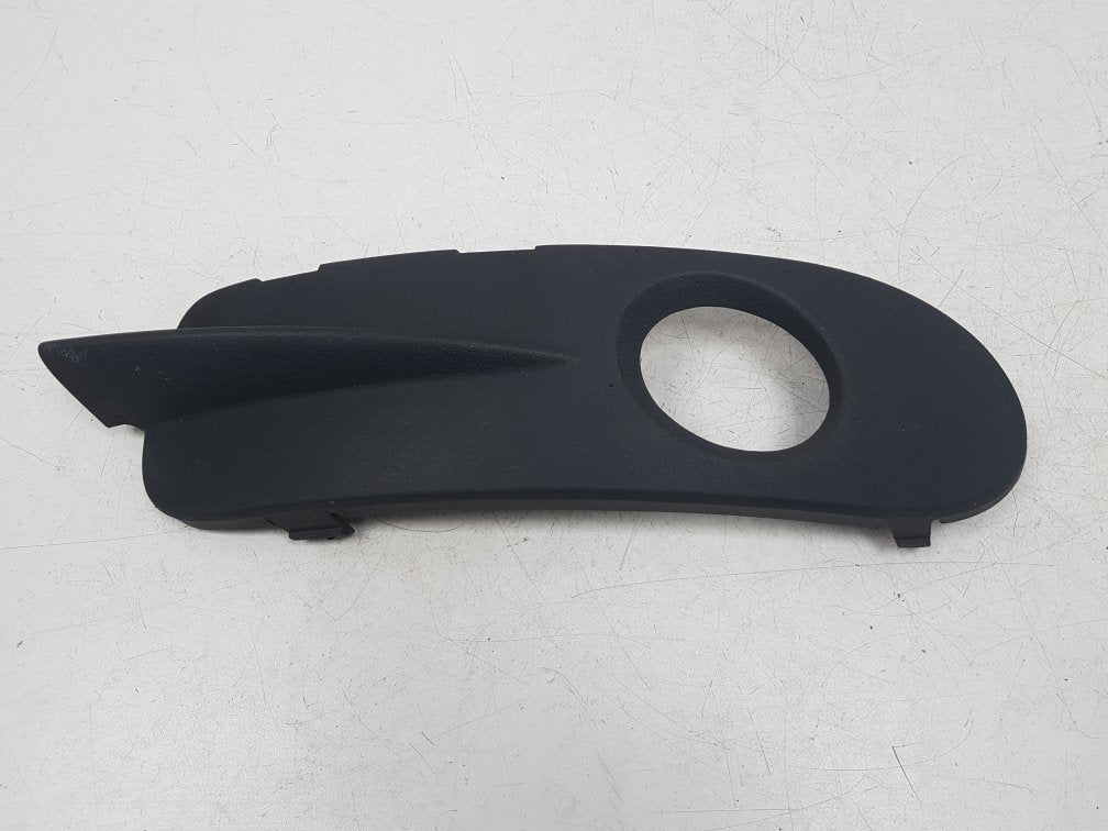 2006 - 2009 Volvo C70  Convertible Left Fog Light Cover 09466545