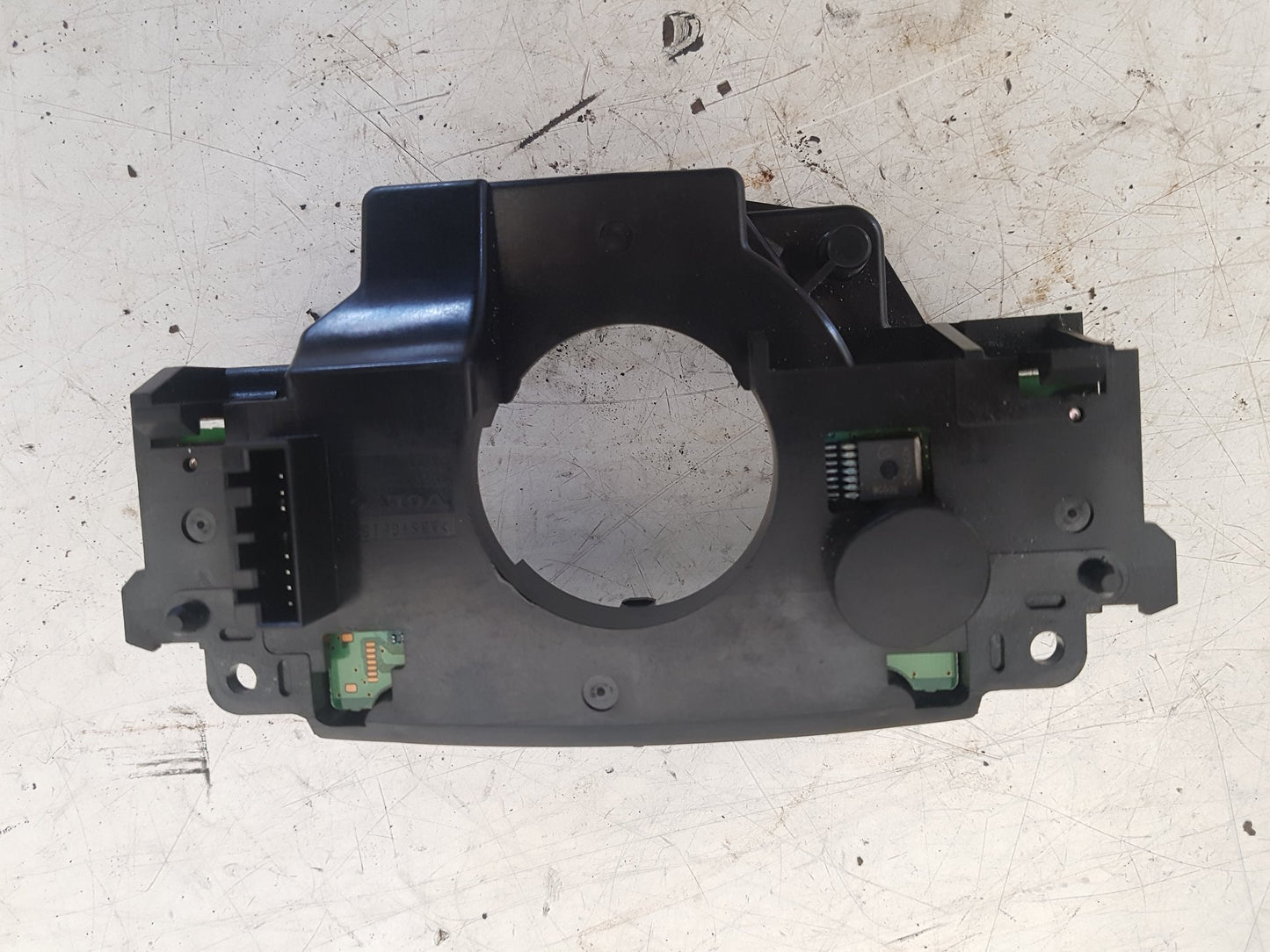2004 - 2007 Volvo XC70  Estate STEERING WHEEL MODULE 30798519