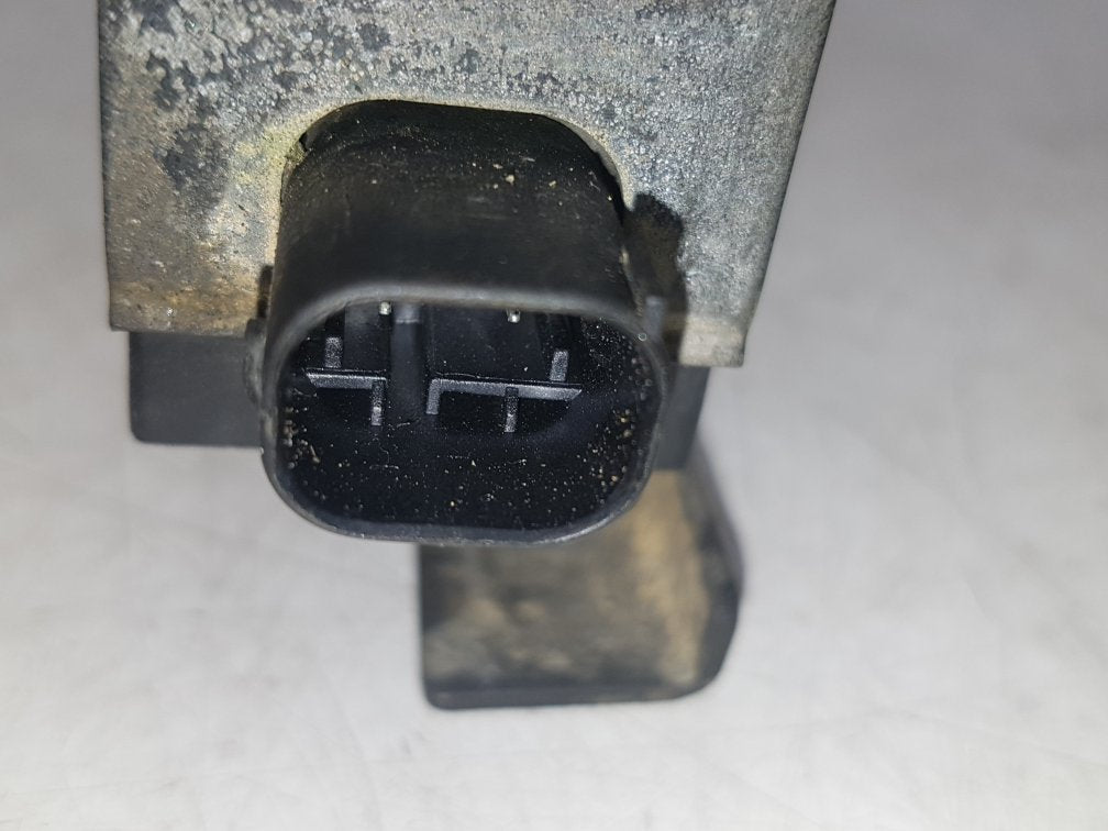2000 - 2007 Volvo V70  Estate Crash Sensor 8691733