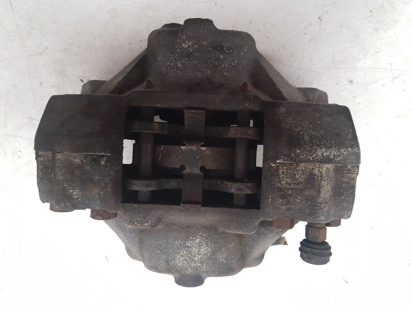 1992 - 1997 Volvo 850  Estate Left Rear Caliper 5003814